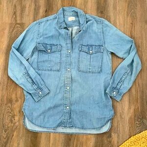 Aritzia Wilfred Free XS Shirt